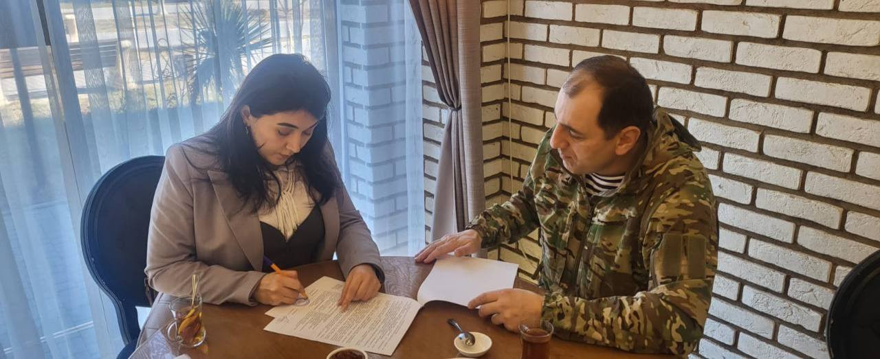 "Эта машина, как танк, преодолевает все ямы", - такой отзыв получила прямо из зоны СВО член Общественной палаты РД Виктория Гаджиева